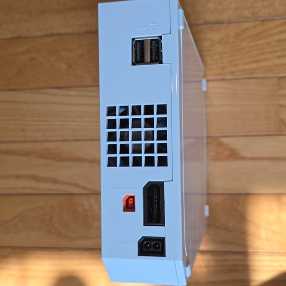 Nintendo Wii + 3 Wii Games Wii Sport Resorts, Just Dance 2014 & 2015. NO REMOTES - Picture 6 of 16